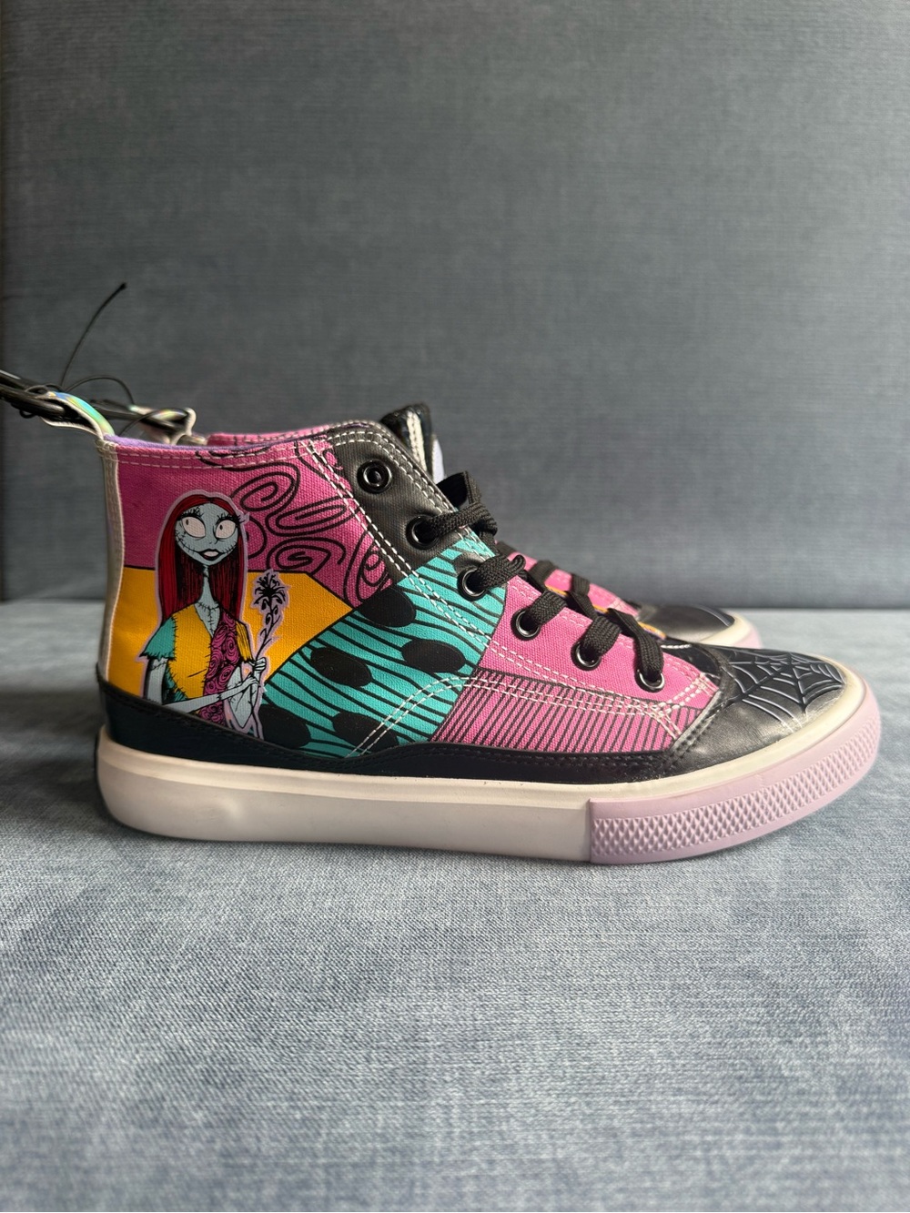 Disney Nightmare Before Christmas High Top Lace Up Sneakers Woman’s SZ 7 New
